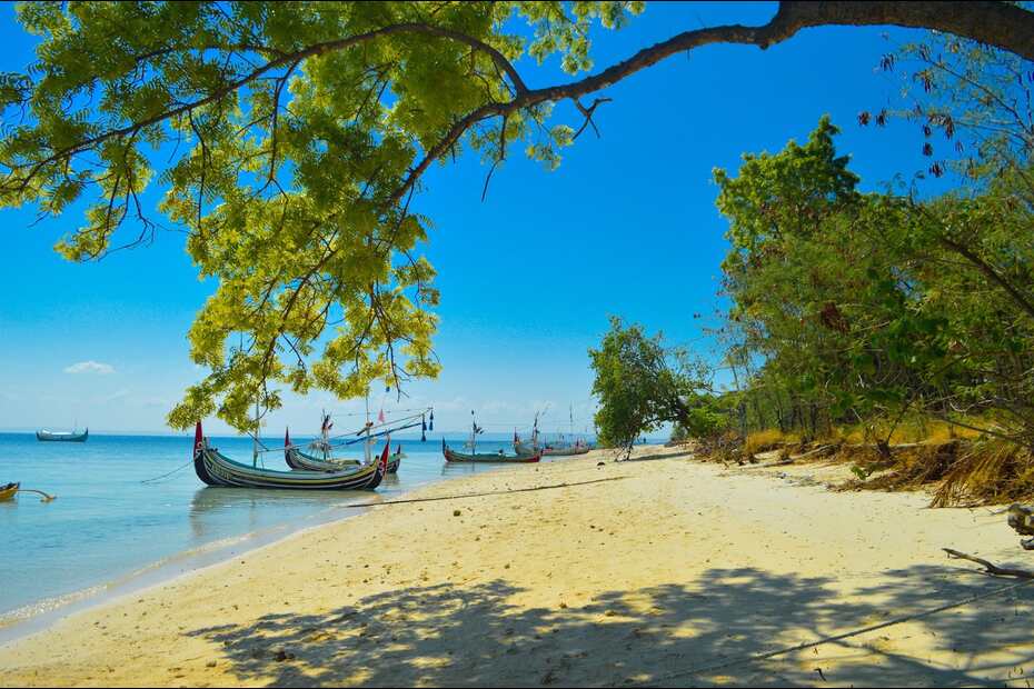 wisata pantai sumenep madura