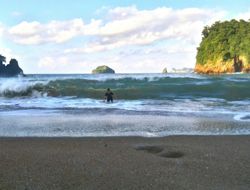 pantai-kali-apus